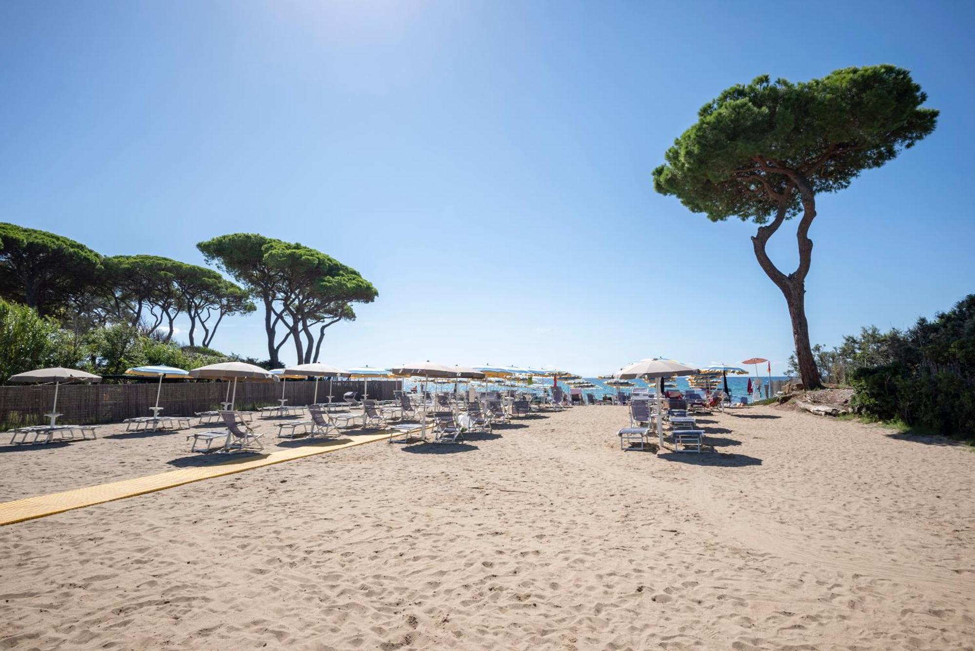 Villaggio Il Girasole Follonica Eksteriør billede