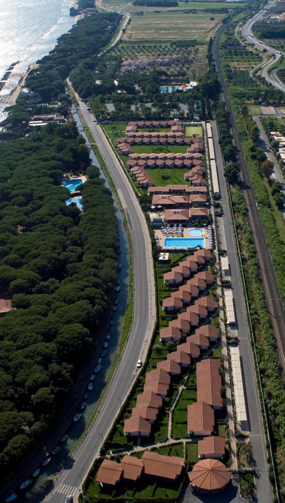 Villaggio Il Girasole Follonica Eksteriør billede