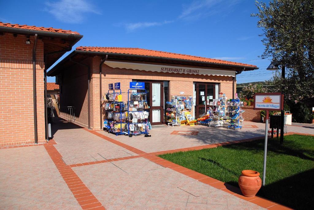 Villaggio Il Girasole Follonica Eksteriør billede